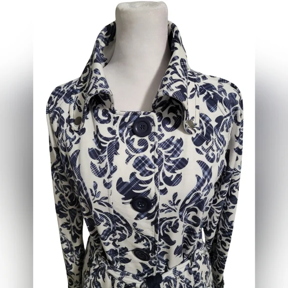LA Kitty Size Medium Trendy Stylish Floral Blue and White Lightweight Pea Coat - Picture 3 of 10
